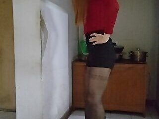 crossdress VID_20240226_043126